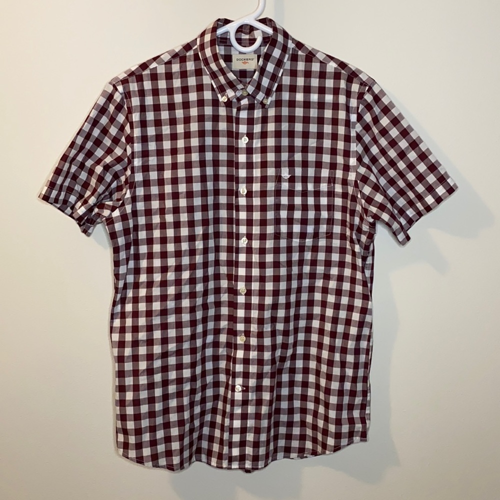 Short sleeve button up